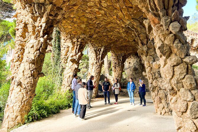 Park Guell and Sagrada Familia Tour with Skip the Line Tickets - Logistics and Timing