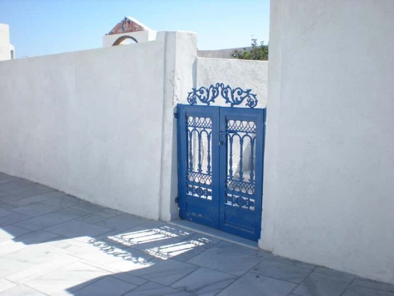 Paros: Lefkes, Naousa, Fishing Village Tour with Pie Tasting - Key Points