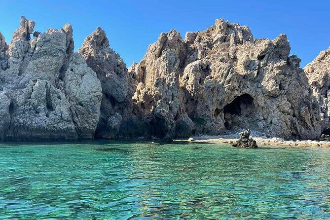 PAROS Private luxury boat trip to Antiparos & Despotiko islands - Key Points