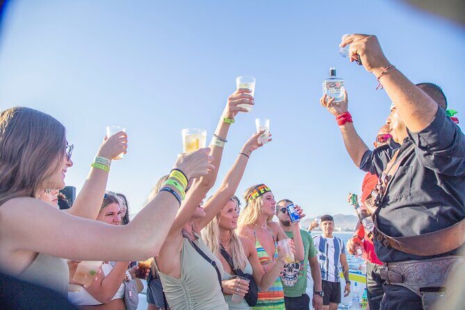 Party Cruise to the Arco de Cabo I Sunset Fajitas - Who Is This Tour Best For?