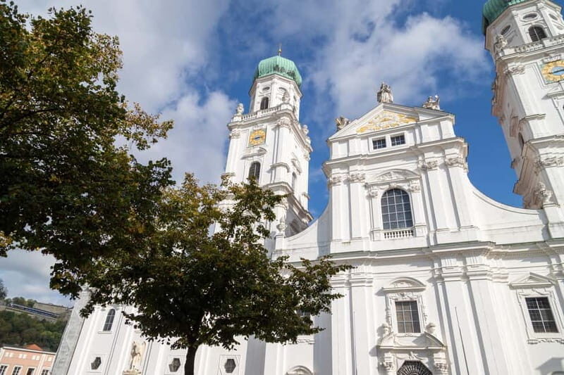 Passau: Express Walk with a Local in 60 minutes - Deep Dive into the Itinerary