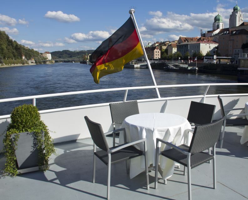 Passau: Floating City Highlights Tour on the Danube and Inn - The Experience in Detail