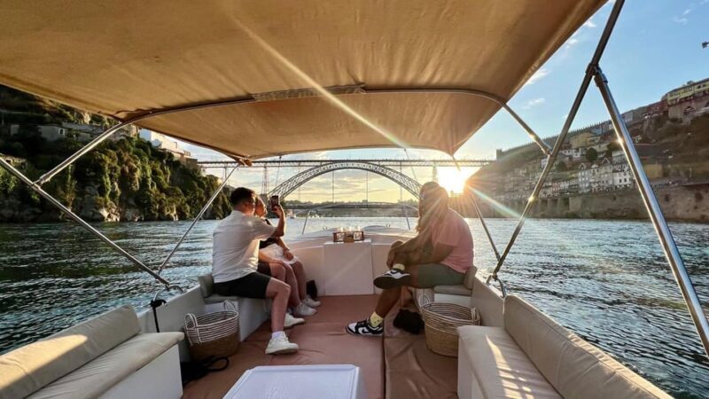 Passeio Barco 6 Pontes Douro com degustação vinho do Porto - The Practical Details