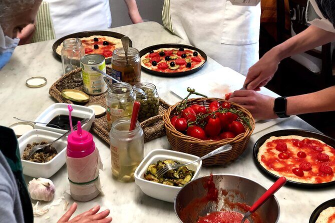 Pasta and Pizza cooking class in Cortona - The Logistics: Location, Duration, and Group Size