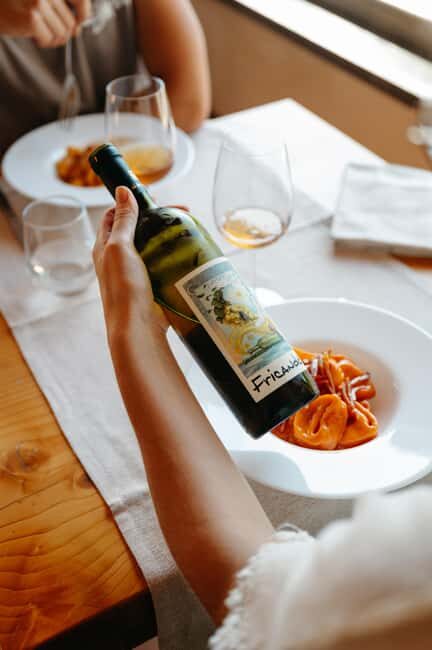 PASTA and WINE: An experience between greenery and peace, taste and companionship - Discovering Emilia-Romagna’s Flavors and Scenery