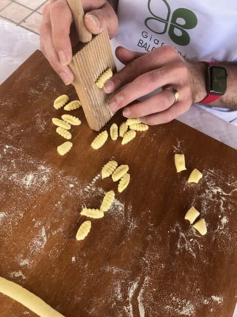 Pasta Cooking Class in a Garden near Pompeii - An Up-Close Look at the Experience