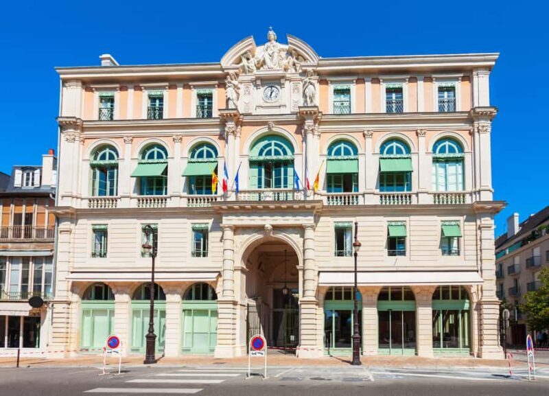 Pau: Express Walk with a Local - Who Should Consider This Tour