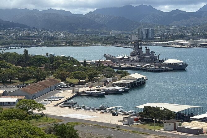 Pearl Harbor Aviation Museum Luxury Tour - Key Points