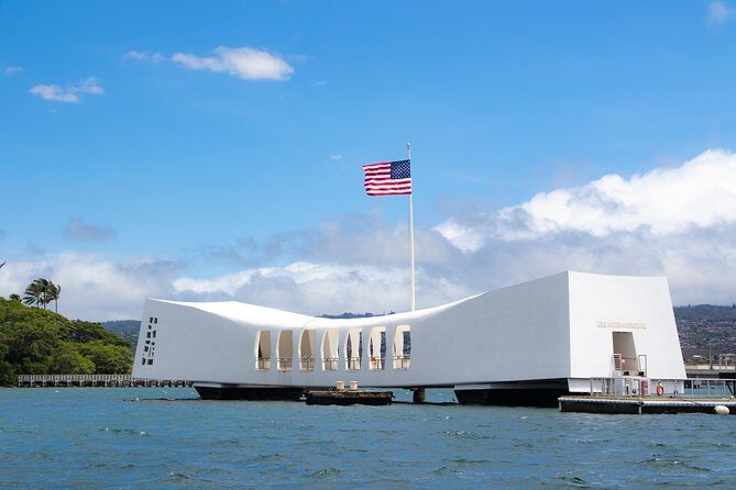 Pearl Harbor USS Arizona and Honolulu City Tour - Analyzing the Tour Itself: What to Expect and How It Feels