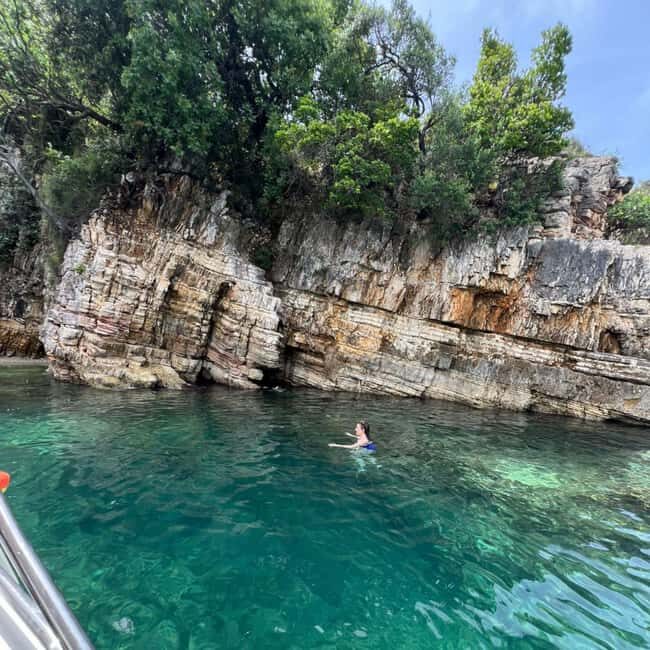 Pelagic Boat Tour7 destinations:drink+Snorkel+Umbrella - A Friendly Look at the Pelagic Boat Tour in Saranda