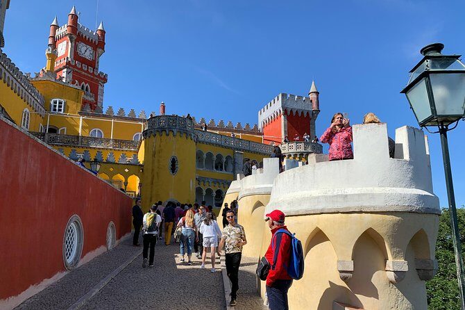 Pena Palace and Park and Vila de Sintra Private Half Day Tour - Exploring the Itinerary in Detail