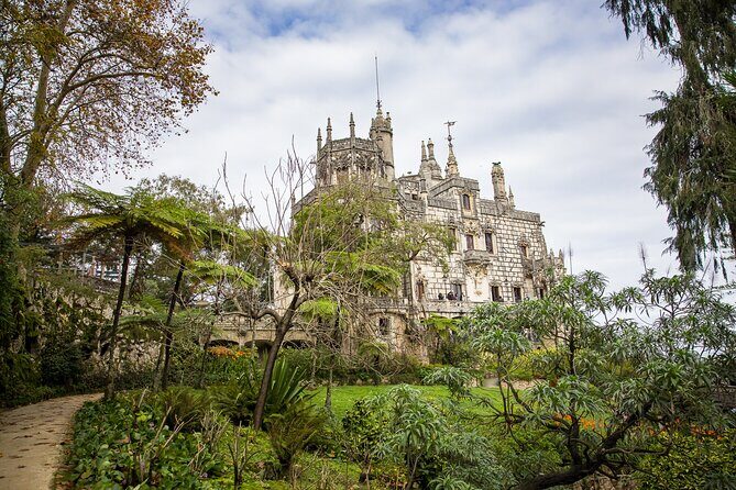 Pena Palace, Moorish Castle and Quinta da Regaleira Walking tour - FAQ