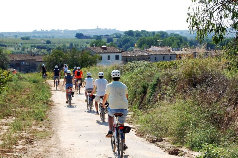 Penedès/BCN: Self-Guided eBike Tour with guided Winery Visit - Authenticity and Authentic Experiences