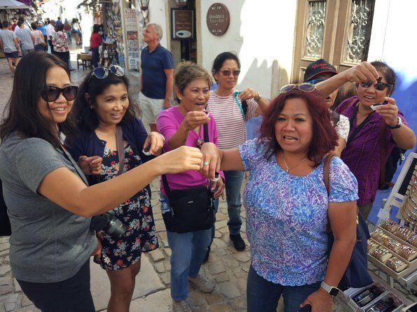 Peniche, Nazaré (big waves), Batalha monestary tour and Óbidos - The Value for the Price