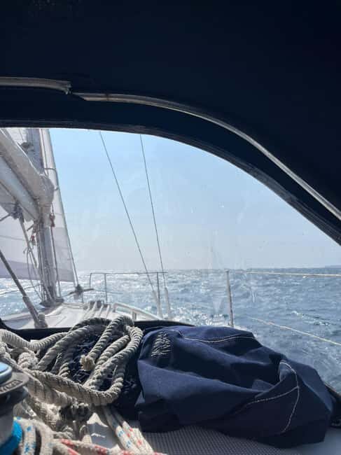 Peniche: Private 3-Hour Sailing Experience Along the Coast - Price and Value