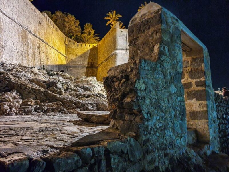 Peñíscola: Secrets of Peñíscola Night Tour - FAQs