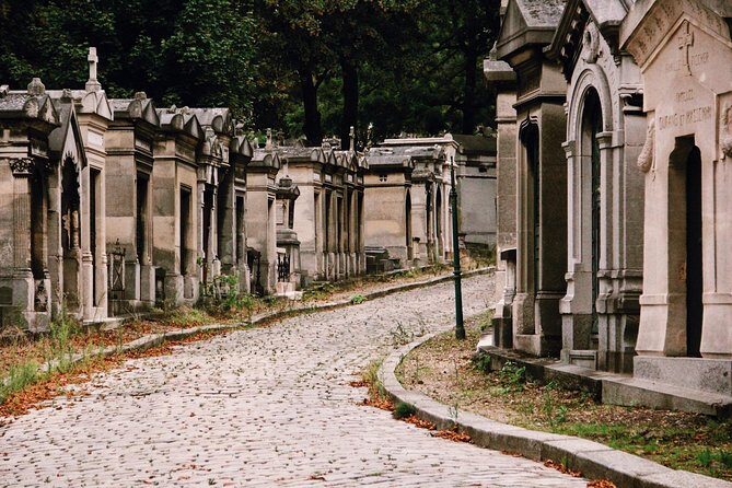 Pere Lachaise Cemetery Paris - Exclusive Guided Walking Tour - A Detailed Look at the Père Lachaise Cemetery Guided Tour