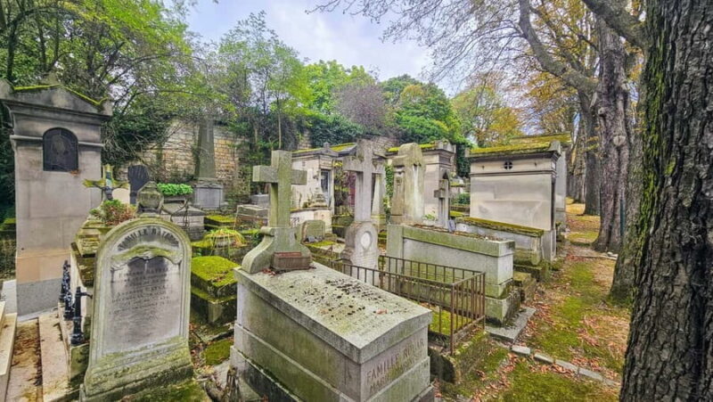 Père Lachaise Cemetery Tour, Tales from the Graves & Crepes - Practicalities and Things to Keep in Mind