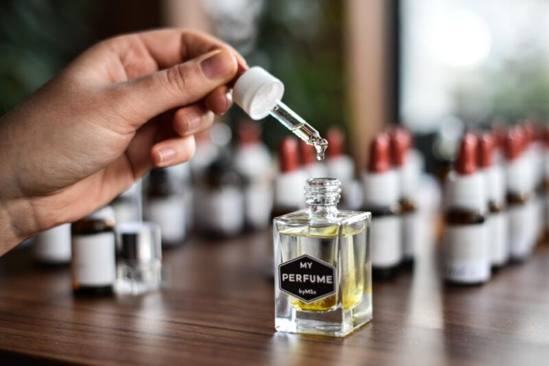 Perfume Creating Workshop in the city center - Unique Experience in the Heart of Florence