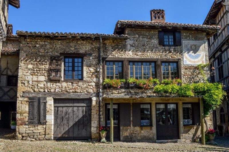 Pérouges: Private Guided Tour of the Medieval Village - What to Expect from the Tour
