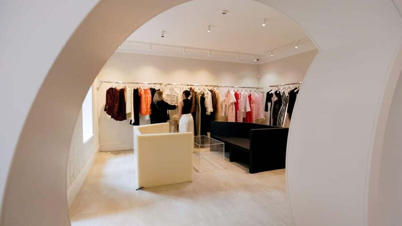 Personalised Shopping Tour with Expert Fashion Stylist - Key Points