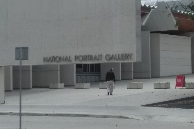 Personalised Sightseeing in Canberra, with John - The Value of This Tour