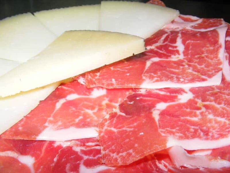 Personalised Traditional Madrid Night Tapas and Drinks Tour - Who Will Love This Tour?