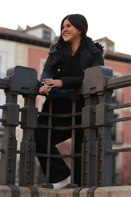 Personalized Madrid Tour: Your perfect photo, custom route, unforgettable moments - Key Points