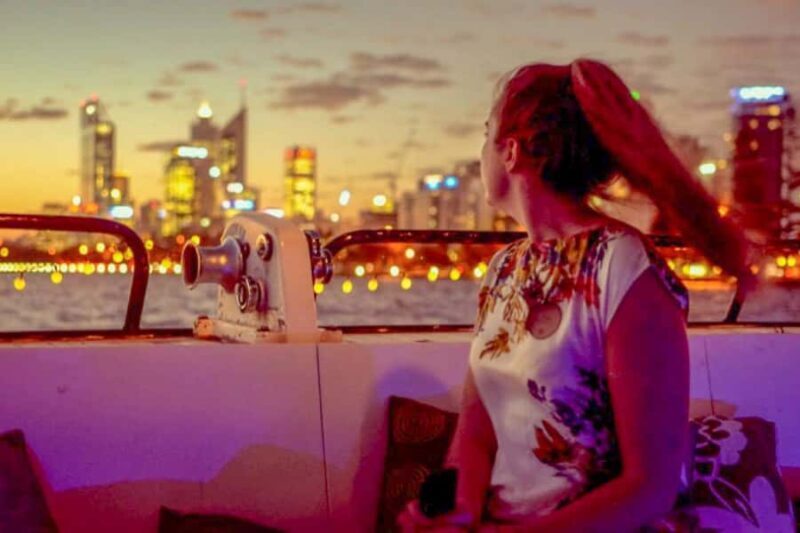 Perth: Swan River Dinner Cruise - An Honest Look at the Swan River Dinner Cruise