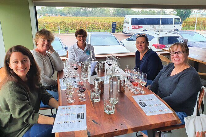 Perth Wine Region and Mandoon Estate - Guided Kayak Tour - A Deep Dive Into the Experience