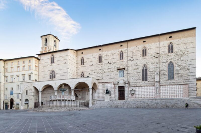 Perugia: San Lorenzo Cathedral Audioguide Tour - The Architecture and Artistic Features