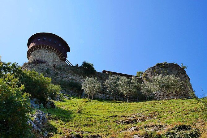 Petrele Castle tour - Key Points