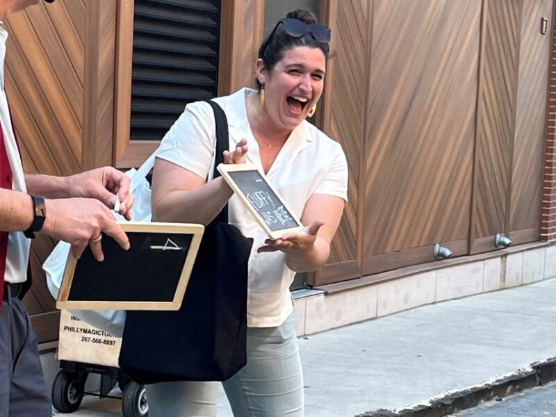 Philadelphia: Comedy Magic Walking Tour with a Guide - FAQ