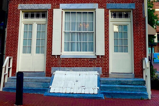 Philadelphia Haunted Ghost Smartphone Guided Audio Walking Tour - FAQs