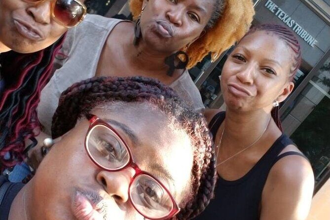 Phoenix City Scavenger Hunt by Wacky Walks - What the Experience Looks Like