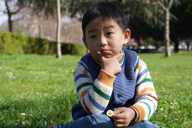 Photo Session in Paris - Photographer at the Eiffel Tower - Timing, crowds, and why booking early helps