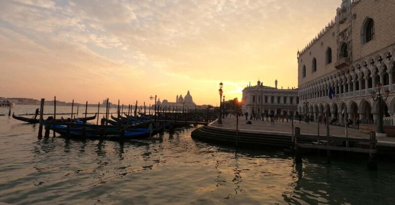 Photo with a professional photographer in Venice - The Photo Locations and How They Add to Your Experience