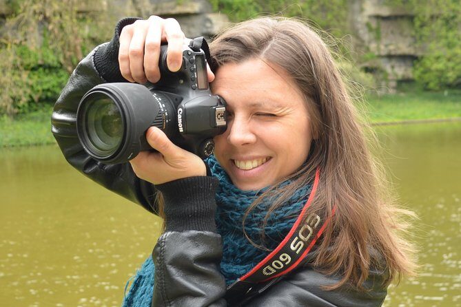 Photograph with a pro Paris off the beaten path! - Key Points