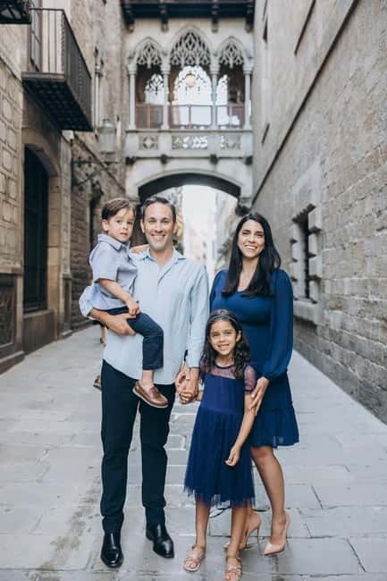 Photographer in Barcelona - The Practical Side: Booking, Meeting, and Price