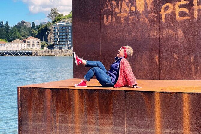 Photoshoot Session for Solo, Couples and Groups in Porto area - Who Would Enjoy This?