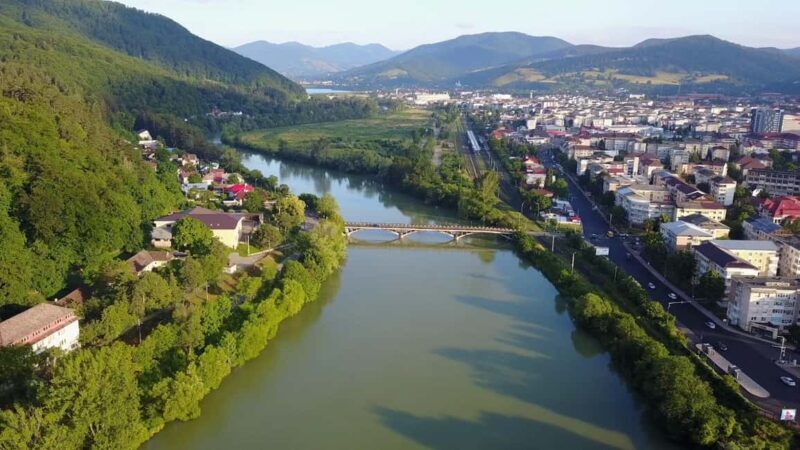 Piatra Neam: Guided tours of the Moldavian Pearl of Romania - Analyzing the Experience in Detail
