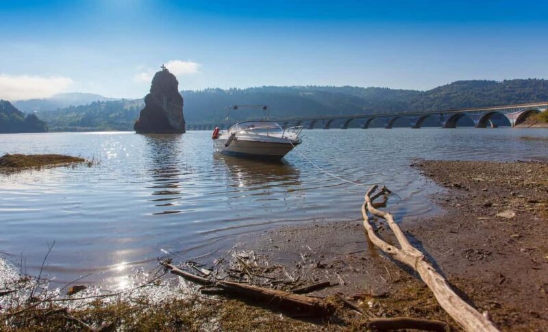 Piatra Neam: Neam County Lakes Sighthseeing Guided Tour - Key Points