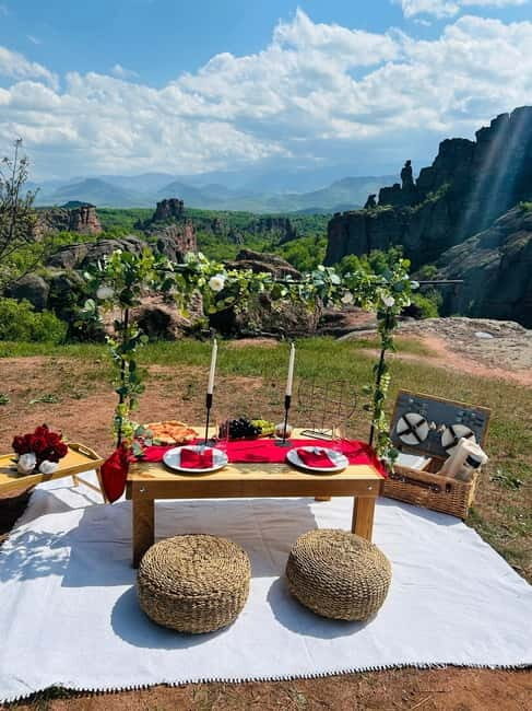 Picnic with a View: Belogradchik's Breathtaking Romance - The Picnic: What You’ll Get and How It’s Set Up
