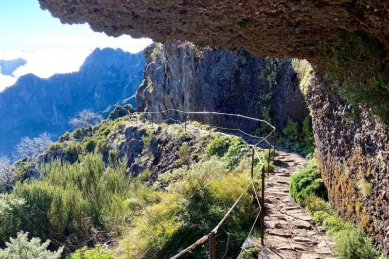 Pico Do Arieiro Pico Ruivo Sunrise or Morning Hike Transfers - FAQs
