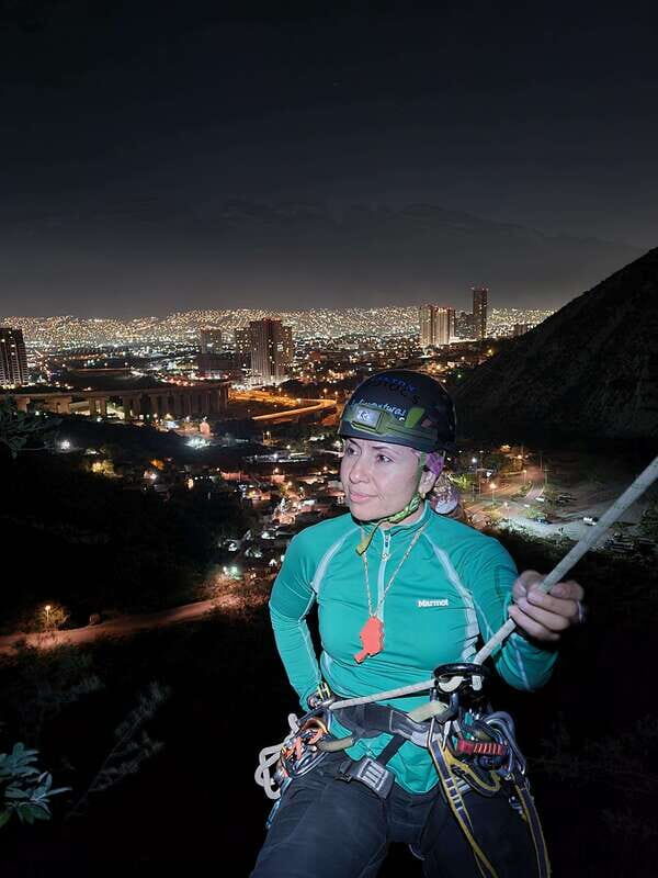 PicoLicos: Rock climbing, rappel down the thrilling 50 meter - PicoLicos: Rock climbing, rappel down the thrilling 50 meter