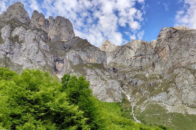 Picos de Europa and Potes Guided Tour from Santander-small groups - Detailed Breakdown of Each Stop