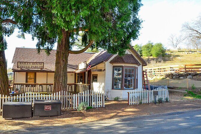 Pies & Pickaxes: A Historic Walking Tour of Julian, CA - The Sum Up