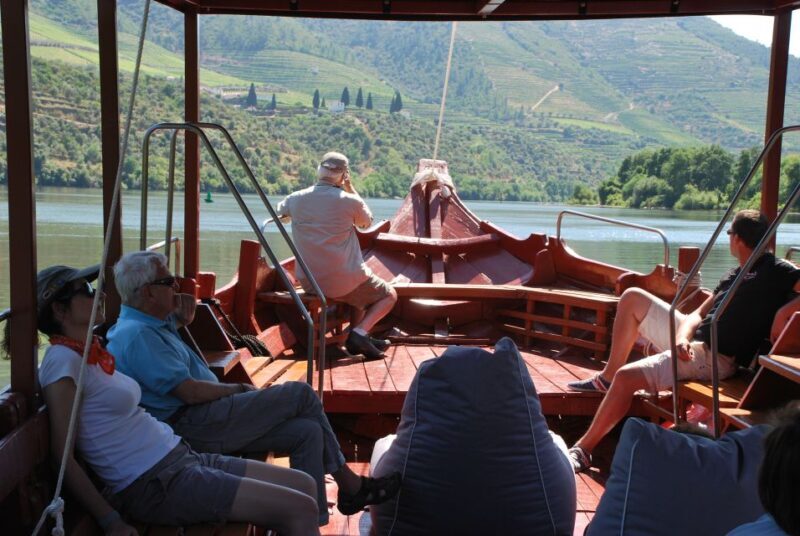 Pinhão: Private Rabelo Boat Tour along the River Douro - Pinhão: Private Rabelo Boat Tour along the River Douro