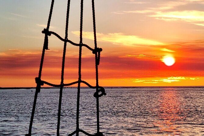 Pirate Ship Sundowner Cruise in Mandurah - FAQs