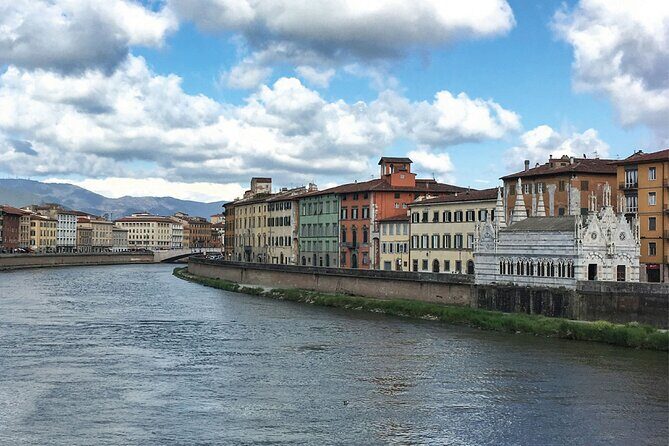 Pisa Walking Tour with Audio and Written Guide by a Local - Practical Details and Tips